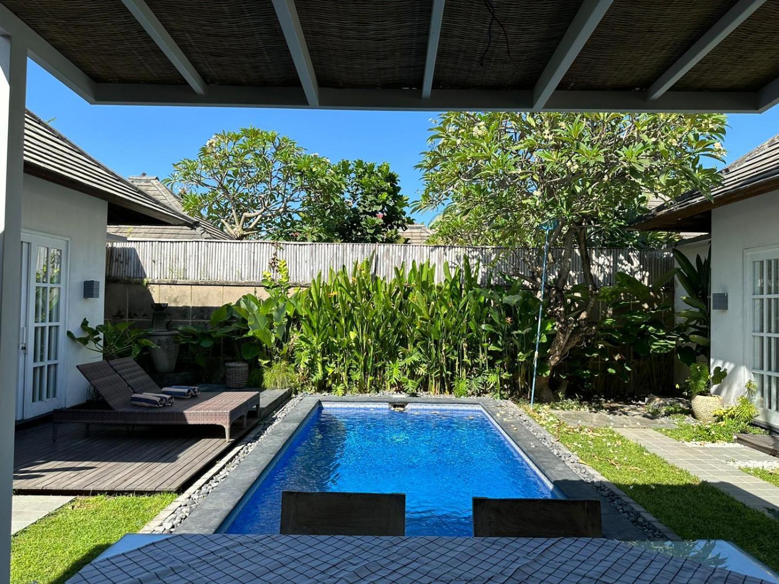 Villa Alam Biru II サヌール エクステリア 写真